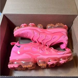 COPY - Nike Air VaporMax Plus "Sunset Pulse Bubblegum" (W) Pink